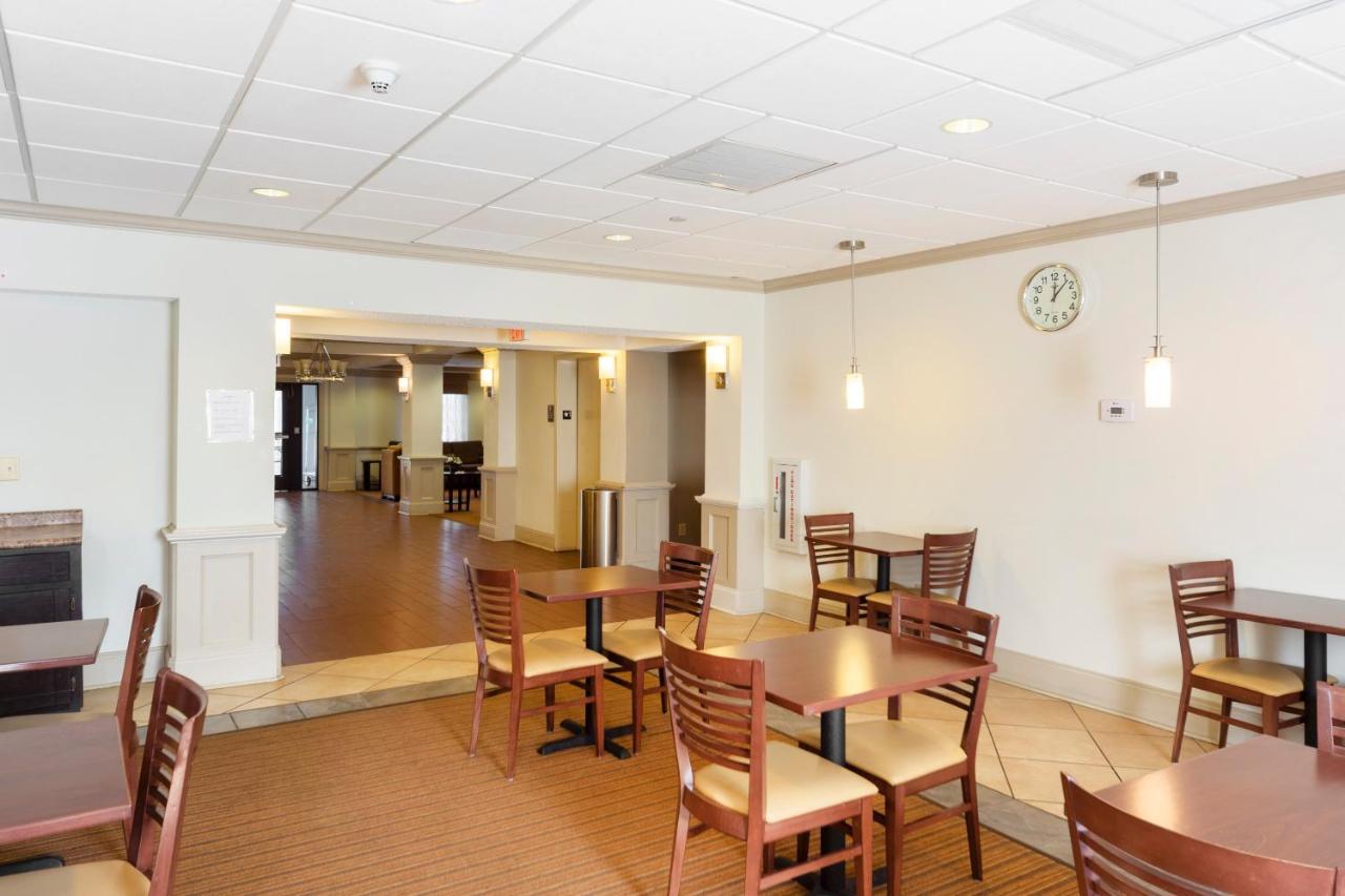 Ramada By Wyndham Jackson Ms Hotel Exterior photo