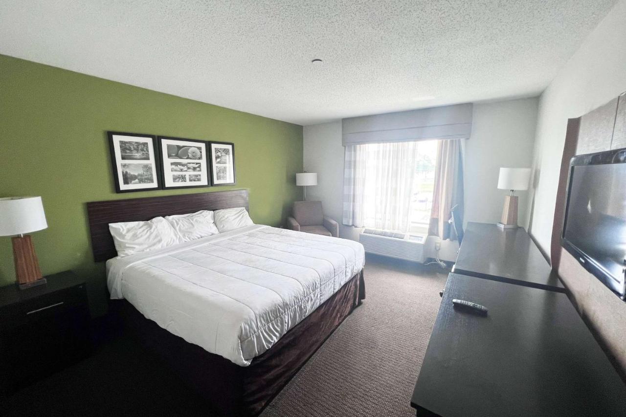 Ramada By Wyndham Jackson Ms Hotel Exterior photo