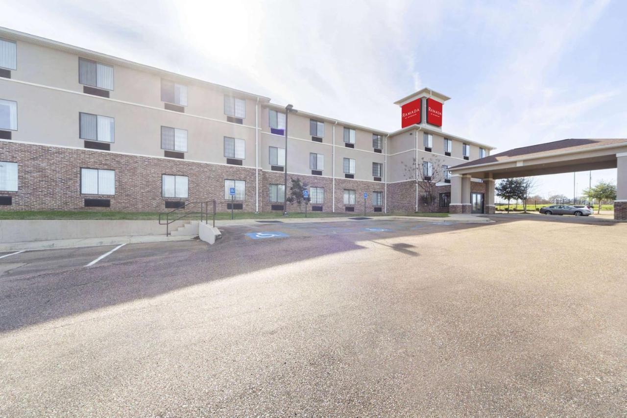 Ramada By Wyndham Jackson Ms Hotel Exterior photo