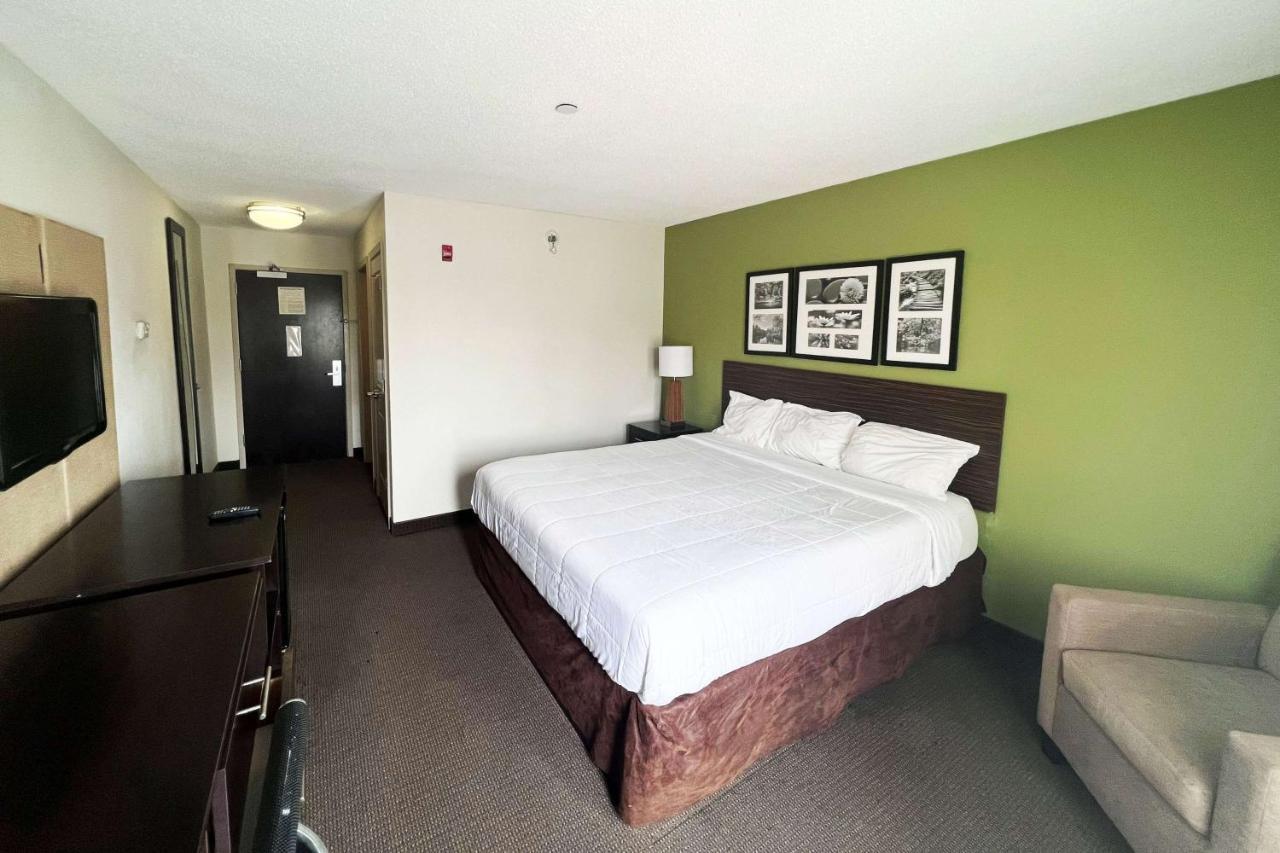 Ramada By Wyndham Jackson Ms Hotel Exterior photo