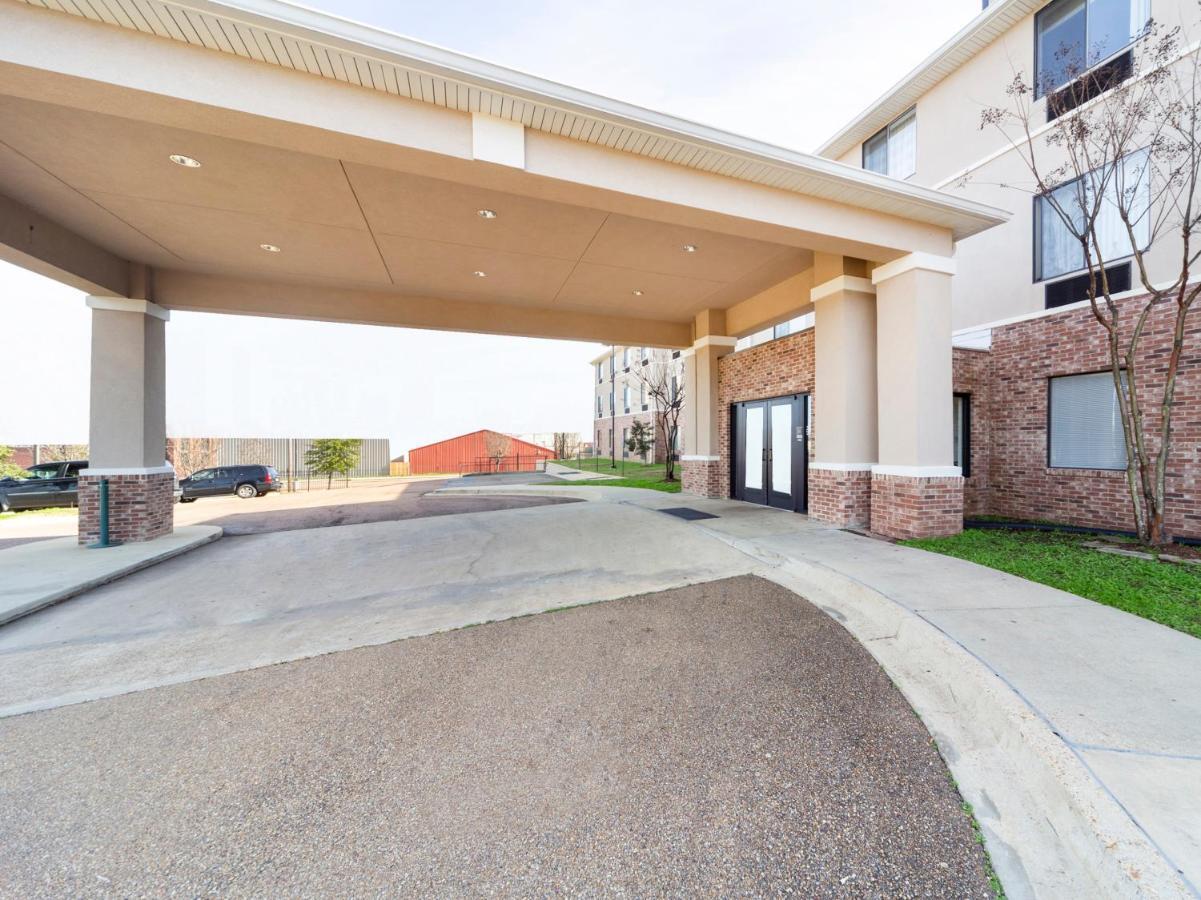 Ramada By Wyndham Jackson Ms Hotel Exterior photo